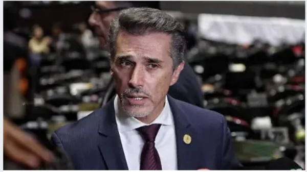 Sergio Mayer renuncia a Morena: ‘Es irrevocable y por motivos personales’